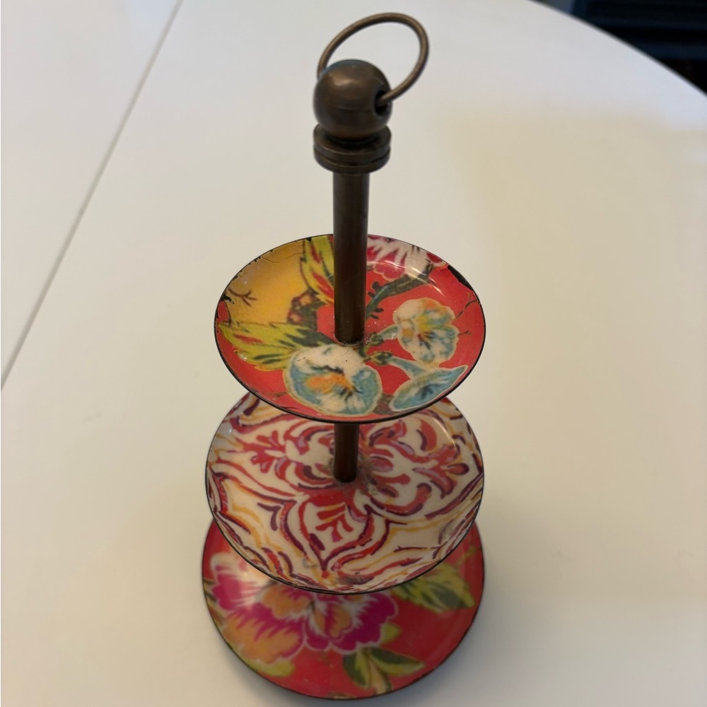 Floral Tiered Jewelry Holder